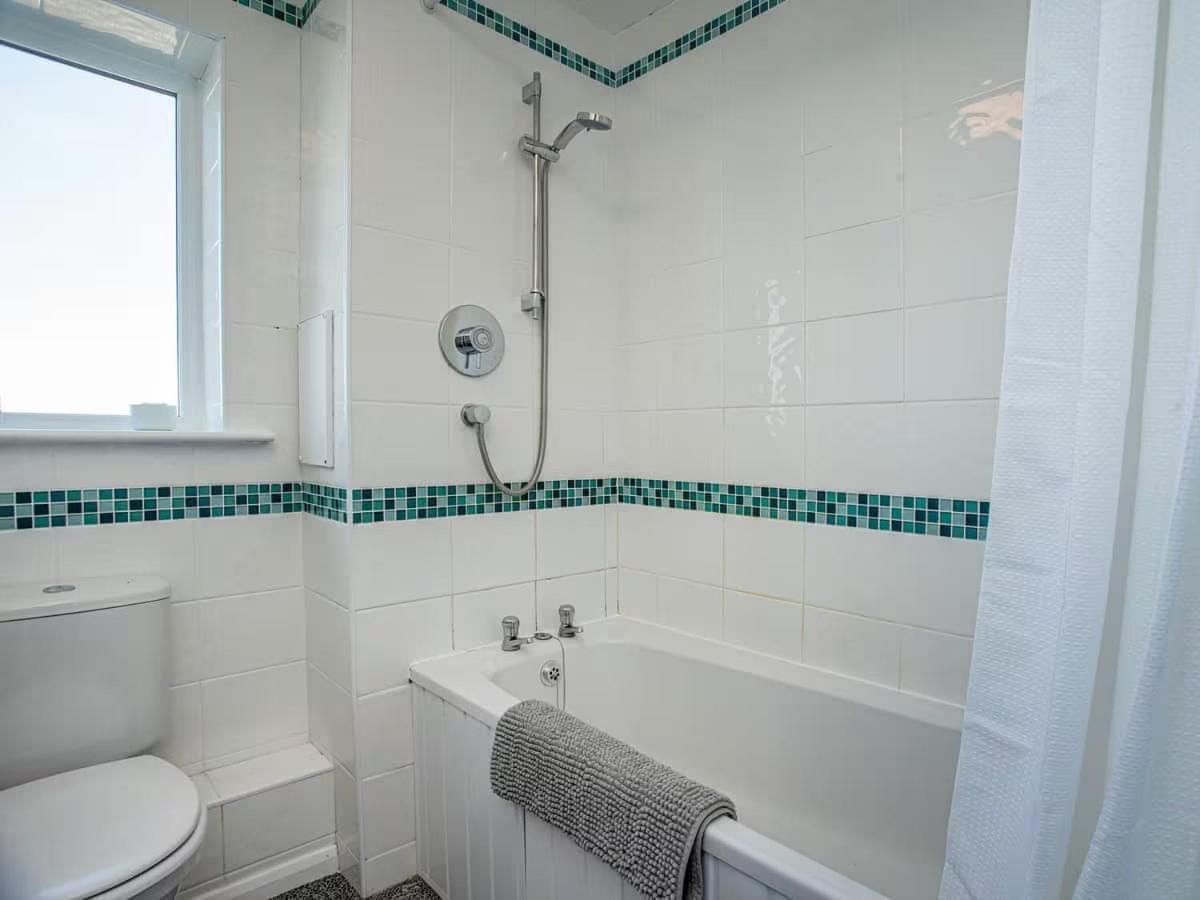 Three Bedroom House In Porth New Quay Exterior foto